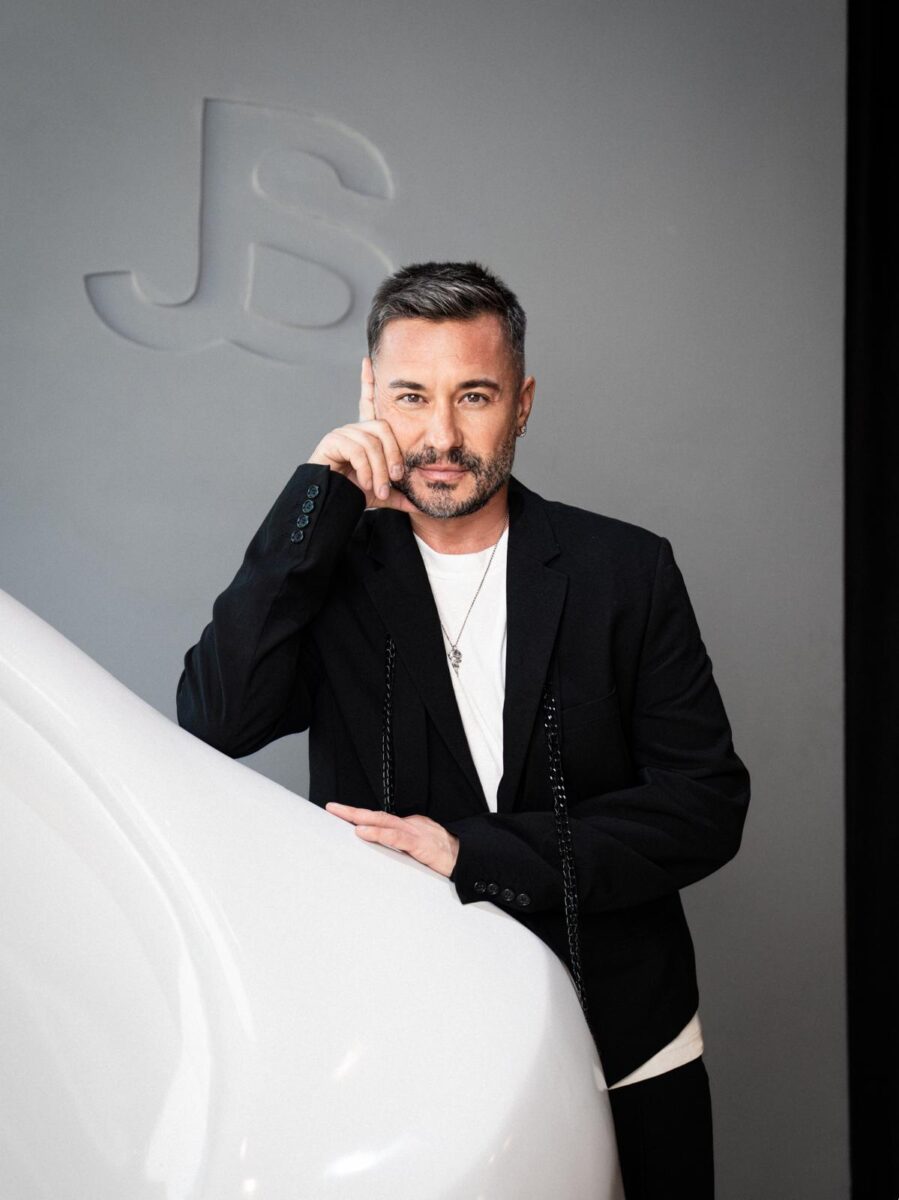 Adrian Perjovschi7