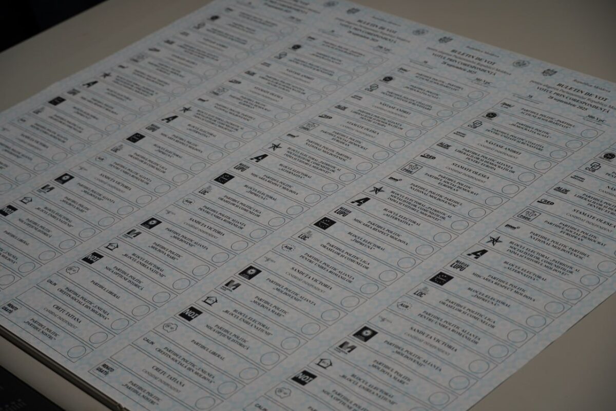 Începe tipărirea buletinelor pentru votul prin corespondență la alegerile parlamentare