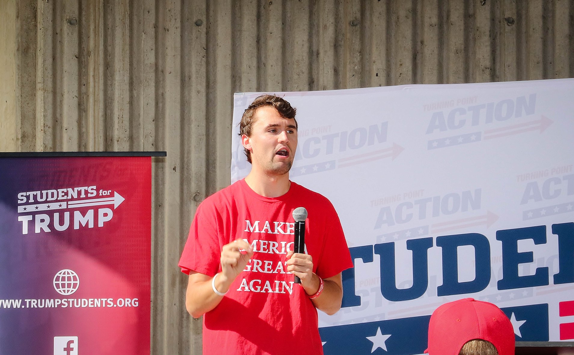 Fiul unui procuror, martor la împușcarea lui Charlie Kirk în campus, era să dea ancheta asasinului peste cap