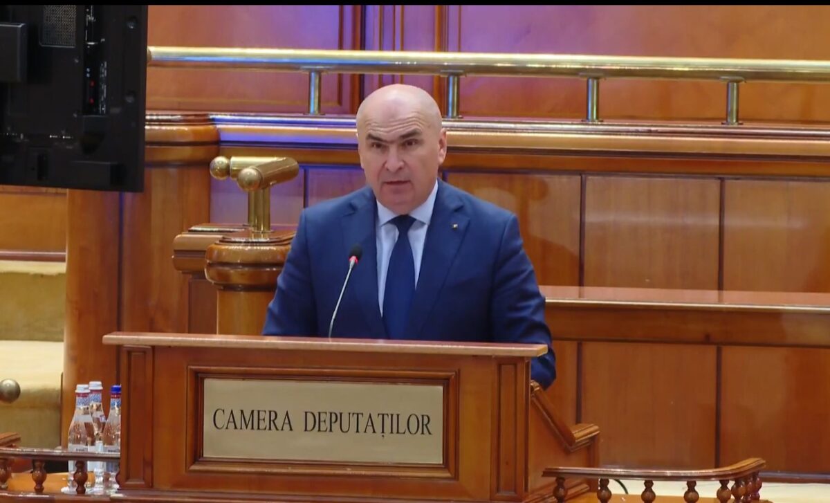 Bugetul pe 2026, dezbătut în plenul Parlamentului. Atacuri și acuzații între liderii politici: În sală plutesc două stafii. Live text