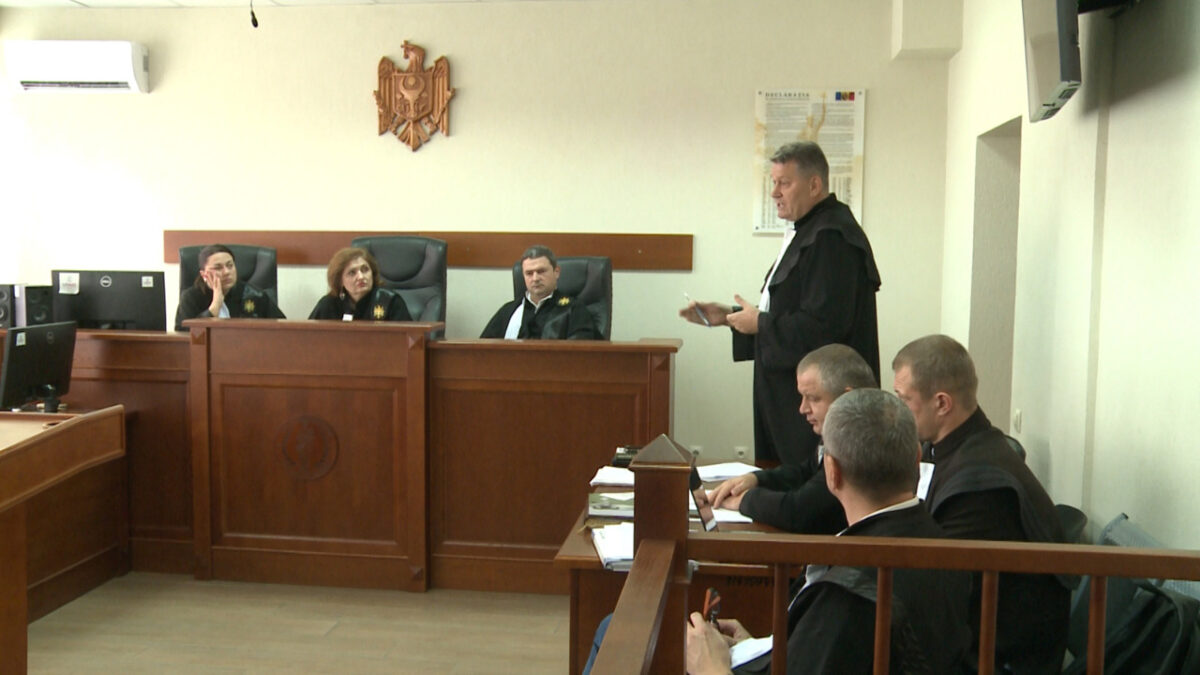 Procurorul şi avocaţii lui Vladimir Plahotniuc, la unison. Veaceslav Platon nu a fost acceptat ca martor