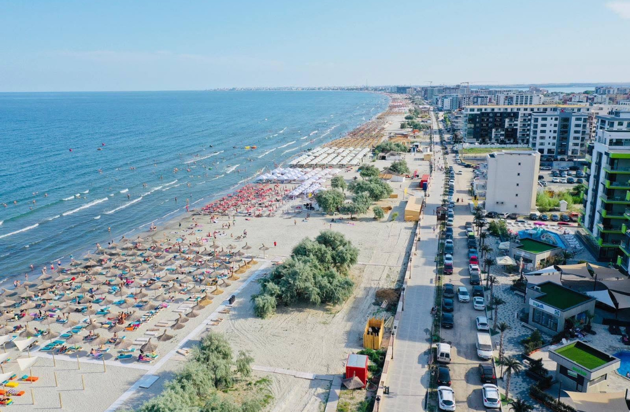 Vreme capricioasă în minivacanța de 1 Mai. Ce trebuie să știe românii care vor să ajungă pe litoral