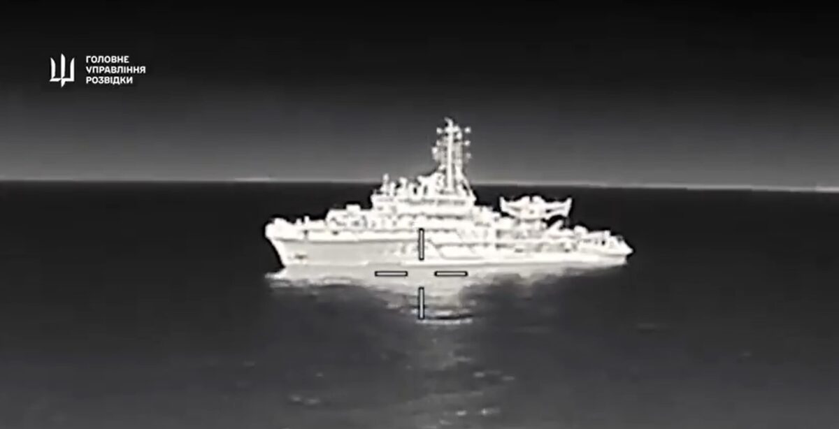 O navă rusească de la Marea Neagră, atacată de Ucraina