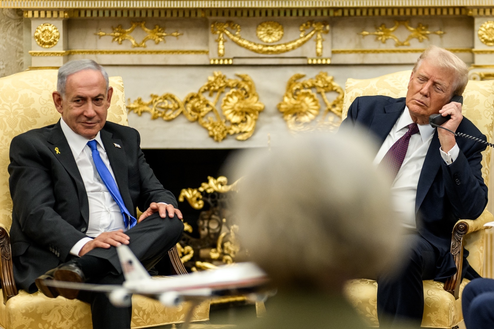 Netanyahu și Trump, vorbind la telefon cu prim-ministrul Mohammed bin Abdulrahman bin Jassim Al Thani al Qatarului