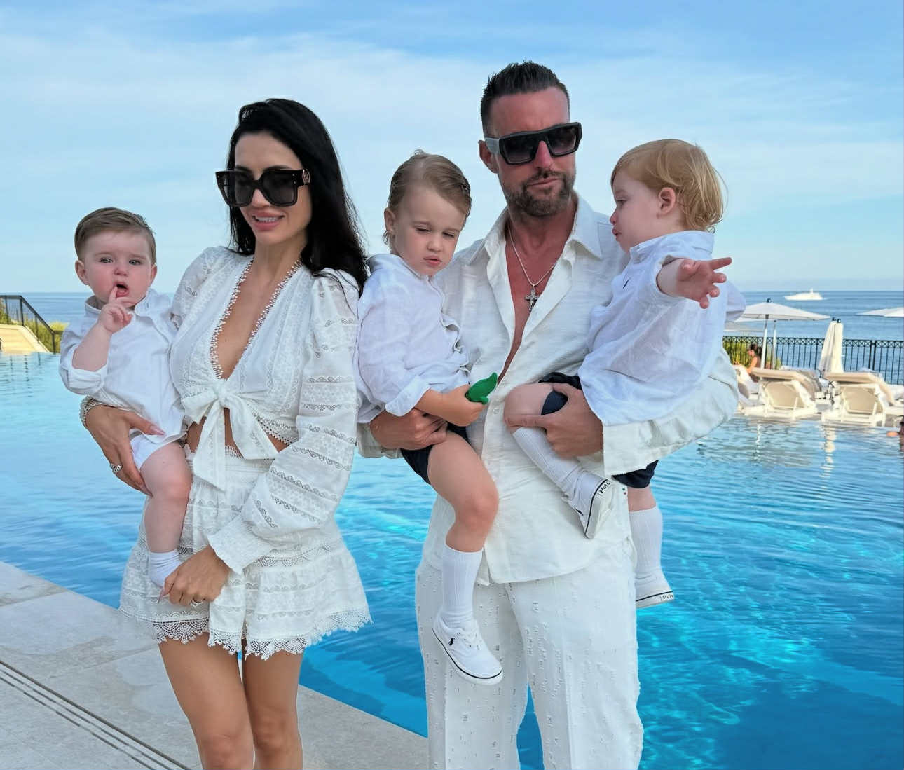 Modelul Andreea Sasu, internată în spital după ce starea sa de sănătate s-a agravat