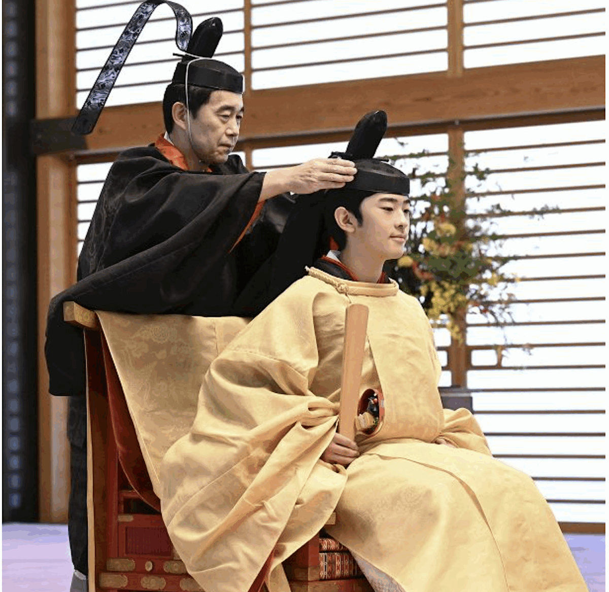 Prințul Hisahito al Japoniei, ultimul bărbat din familia imperială, a fost consacrat ca adult. Criză în cea mai veche monarhie din lume