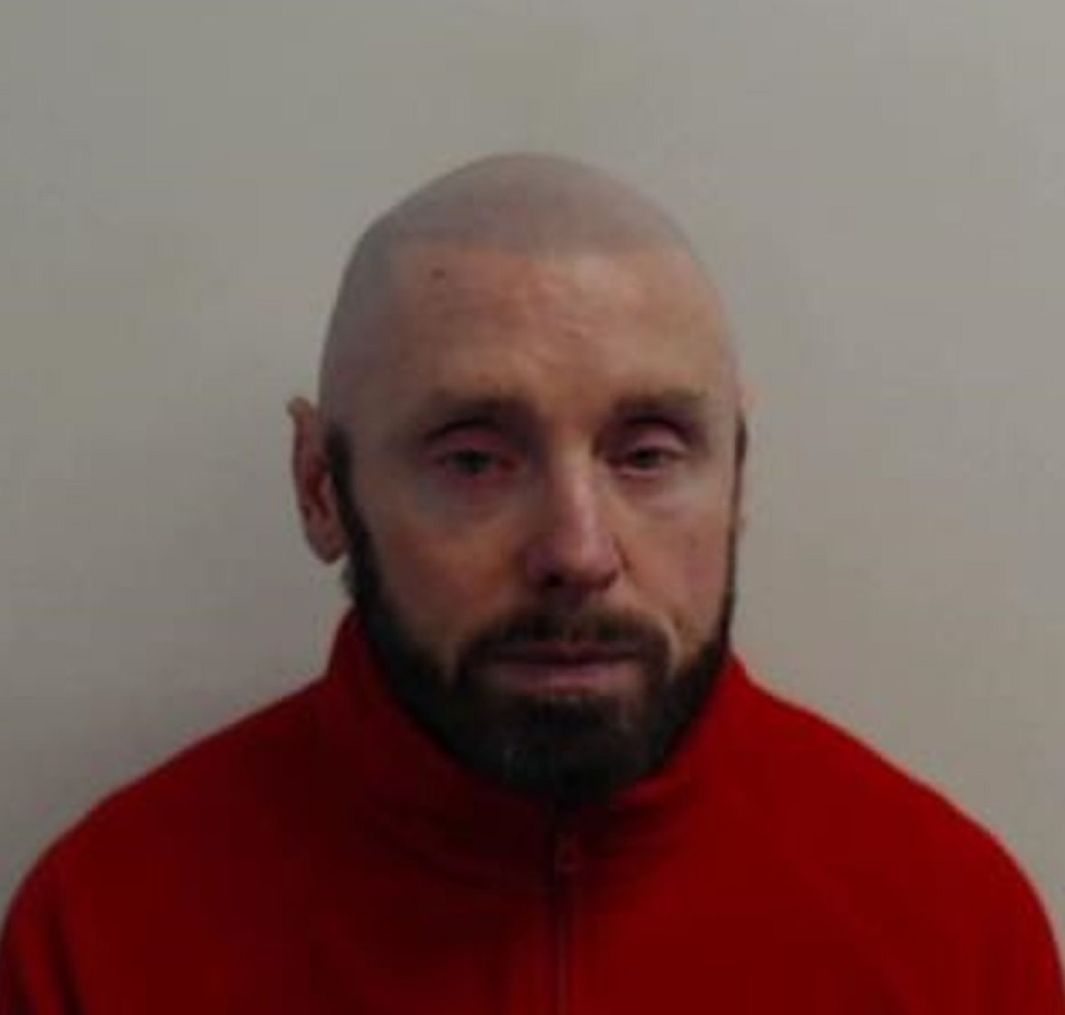 Agresorul de pe Tinder, prins abia după doi ani. Și-a înscenat moartea