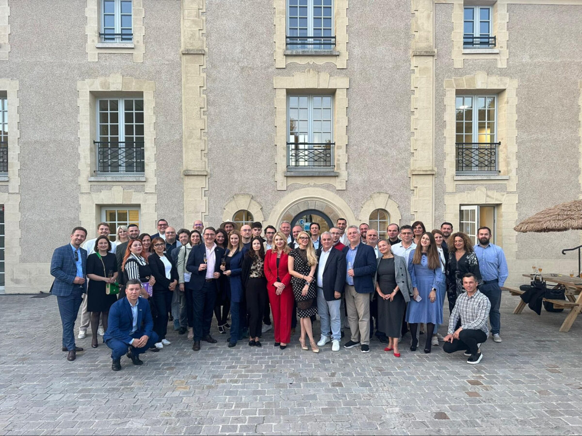 Peste 70 de antreprenori români și francezi, proiect pentru a lega diaspora de România