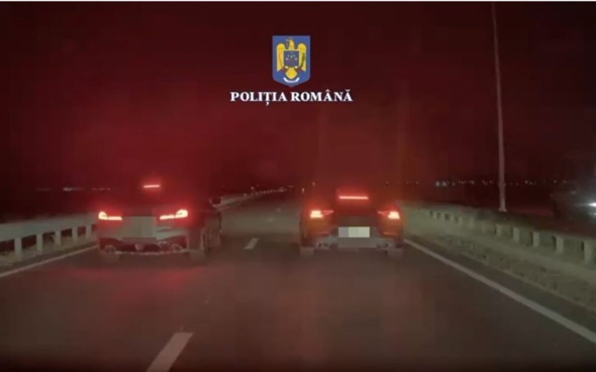 Doi tineri din Craiova, cercetați penal după ce au organizat o cursă ilegală de mașini