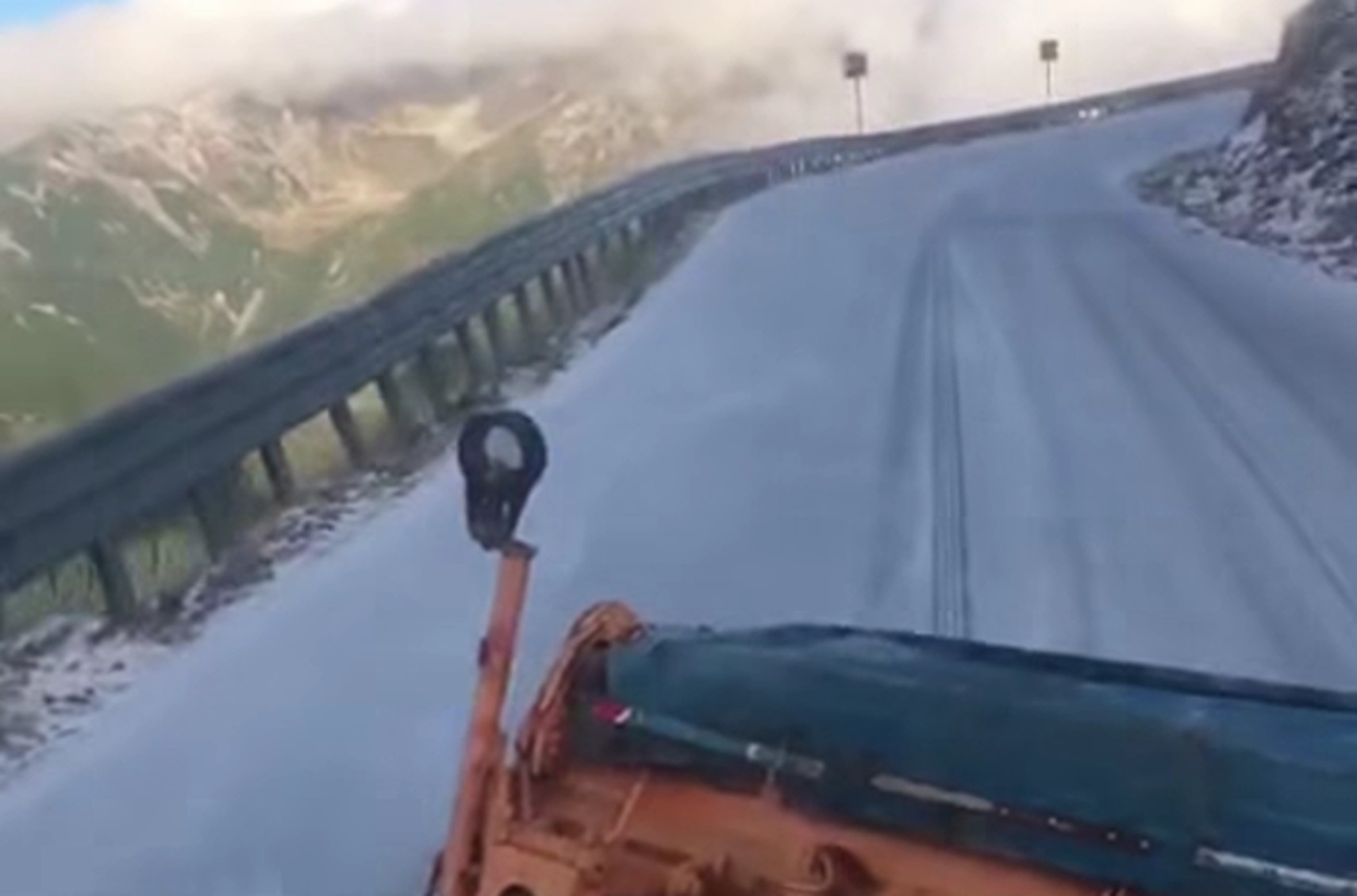Transalpina se închide între Rânca și Obârșia Lotrului. CNAIR interzice circulația începând de sâmbătă
