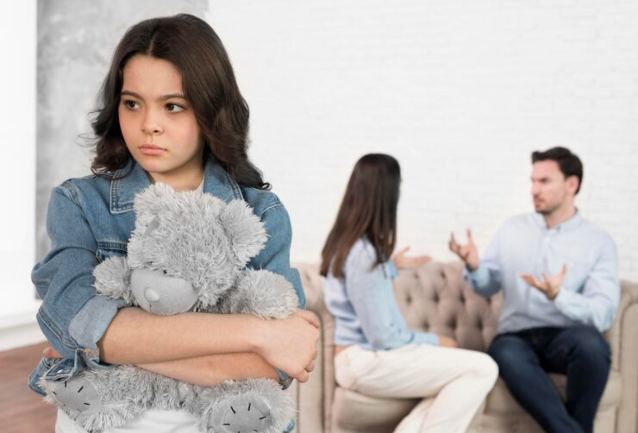 Cine plătește prețul iubirii? Divorțul în România, între cod civil și cod moral
