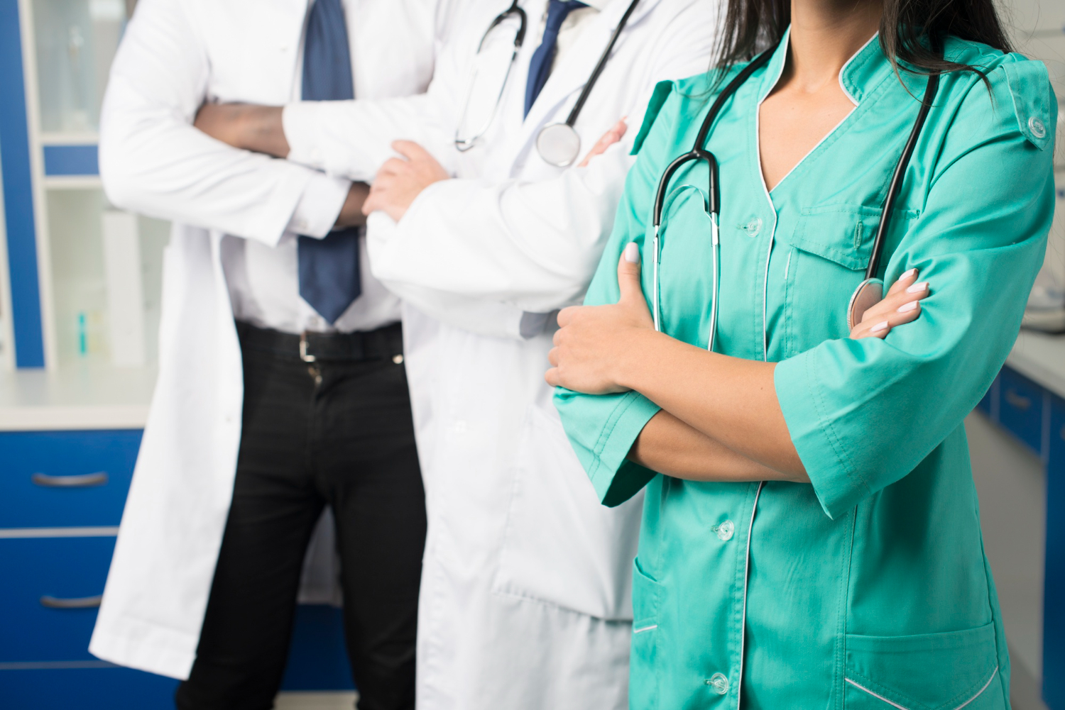 Anchetă în Reșița după moartea unui pacient. Doi medici, acuzați de ucidere din culpă