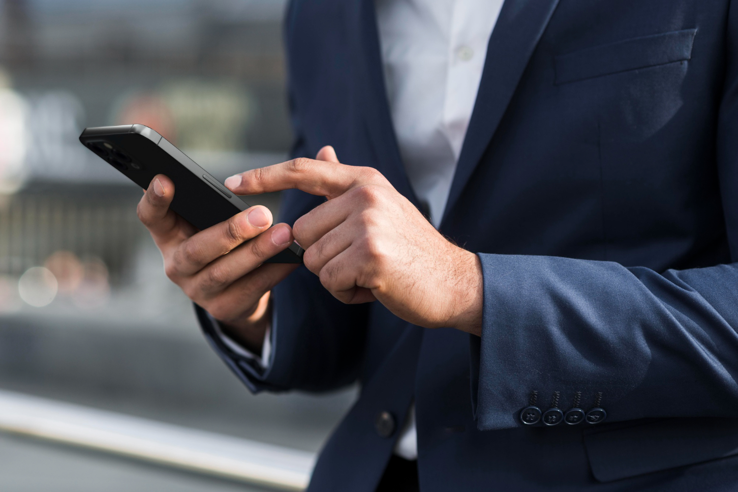 Compania de telefonie care schimbă tarifele. Mesajul primit de abonați