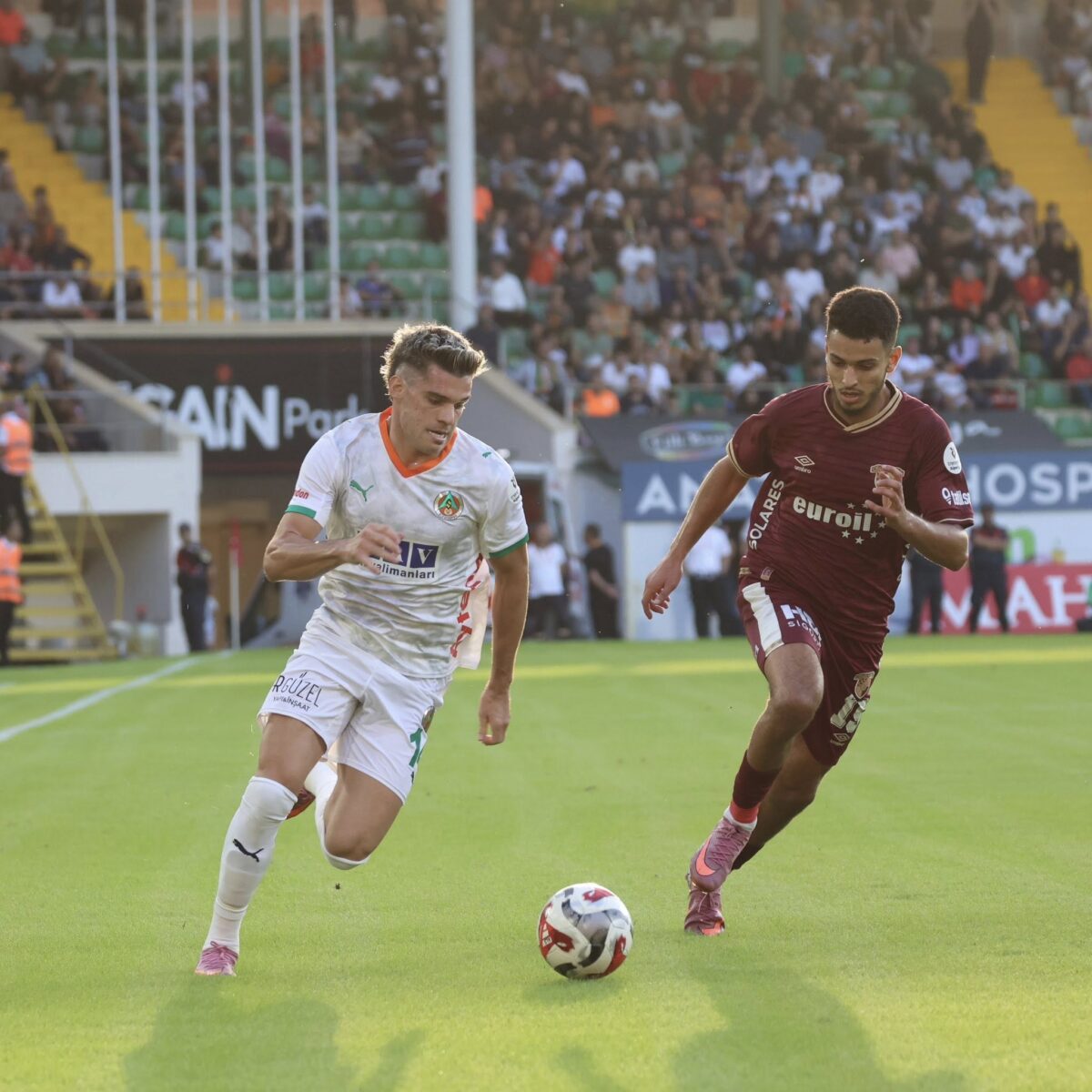 Ianis Hagi, titlular și integralist la Alanyaspor. Victorie pentru formația mijlocașului român. Liverpool, eșec cu United, 1-2