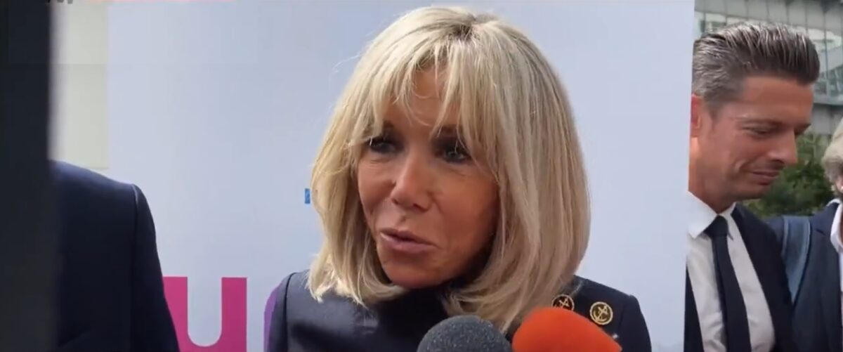 Zece persoane, judecate la Paris pentru hărțuire online la adresa lui Brigitte Macron