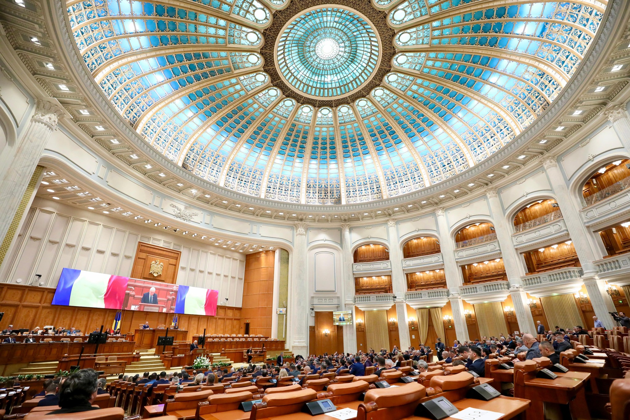 Proiectul USR privind semnarea actelor în copie cu semnătură electronică, adoptat de Camera Deputaţilor