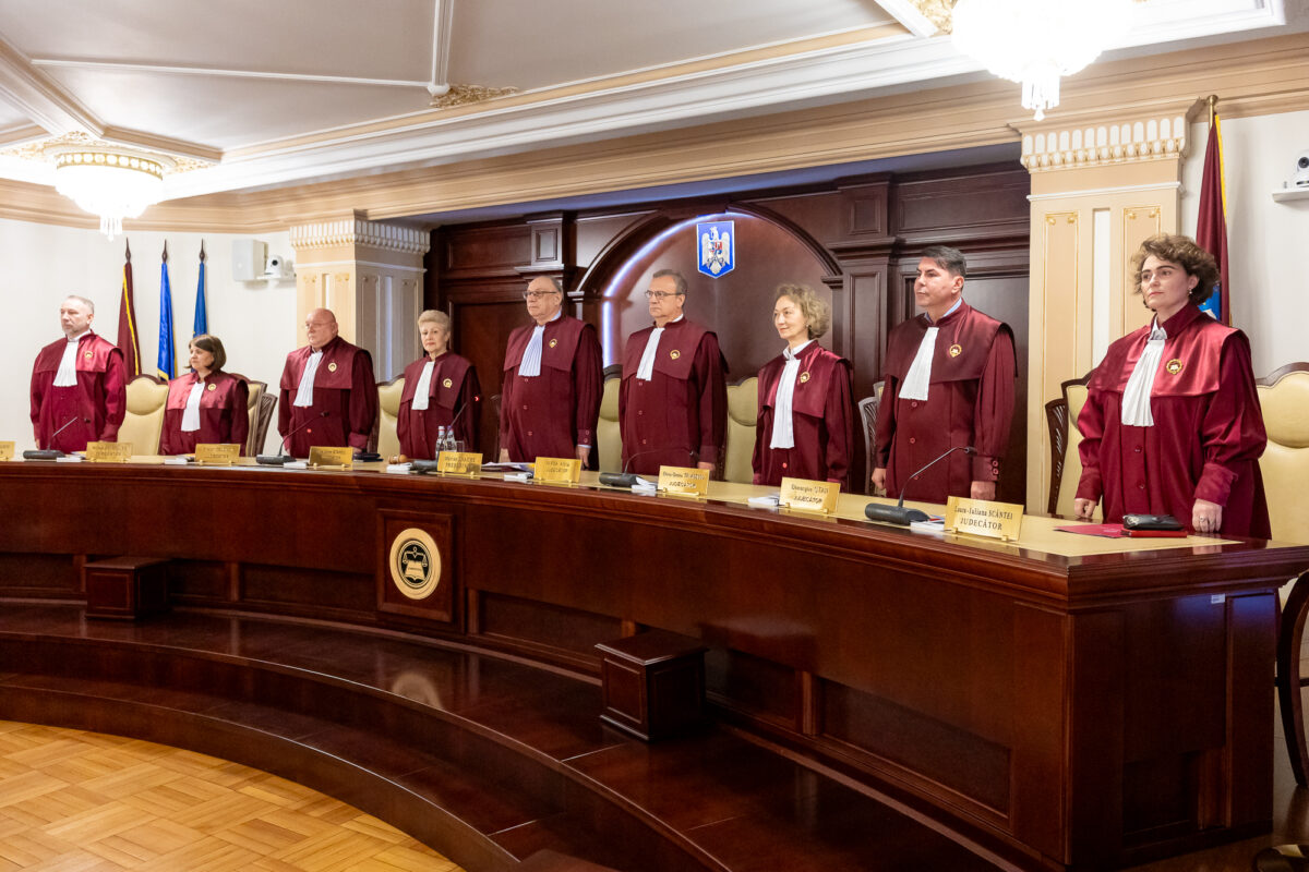 CCR ar putea pronunța duminică, 28 decembrie, decizia asupra legii pensiilor magistraților