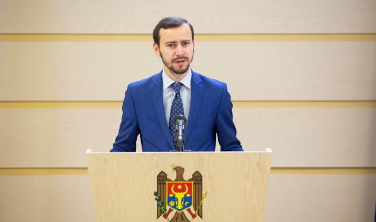 Dinu Plîngău părăsește fracțiunea PAS, dar garantează votul pentru guvernarea proeuropeană