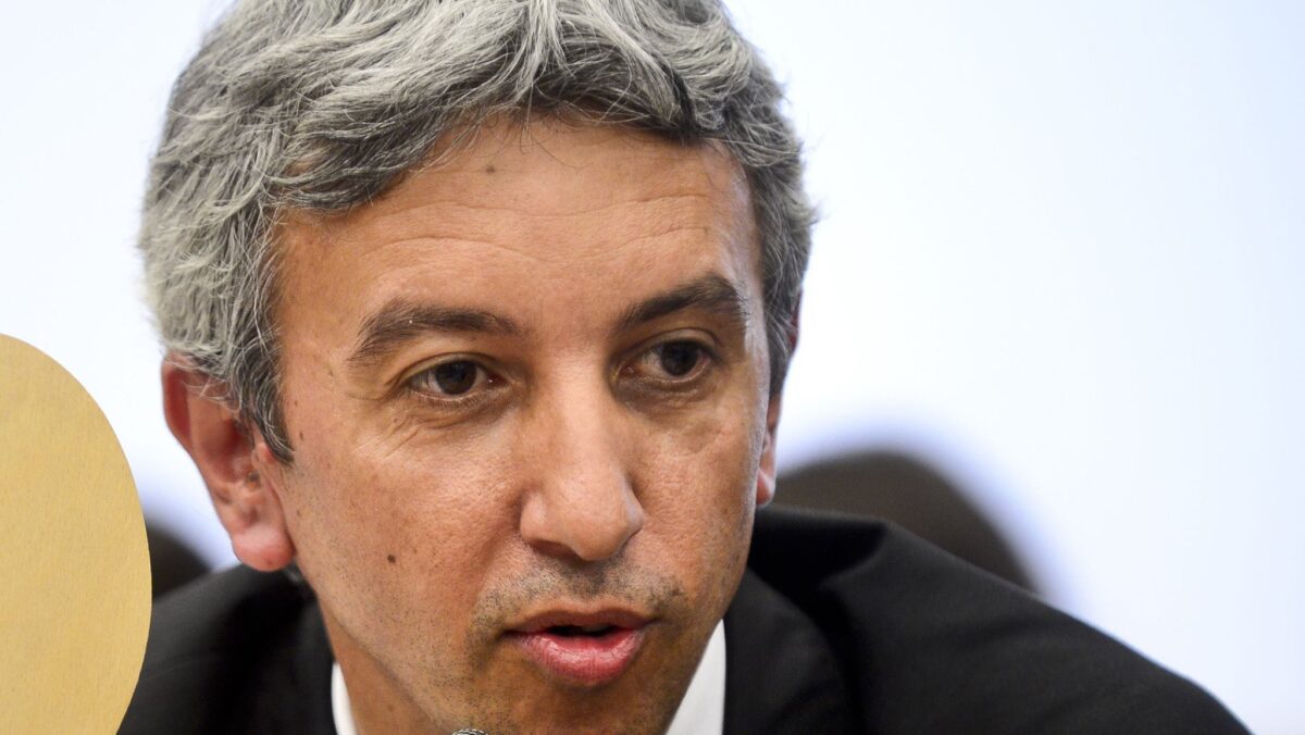 Cum a fost primit Dan Diaconescu în arest. Moment de cotitură la „Beciului domnesc”