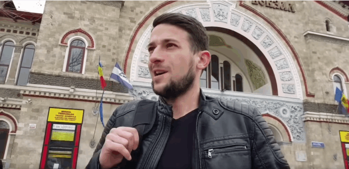 Ţeapă pentru rude şi prieteni. Un cunoscut influencer din Chişinău, în arest preventiv