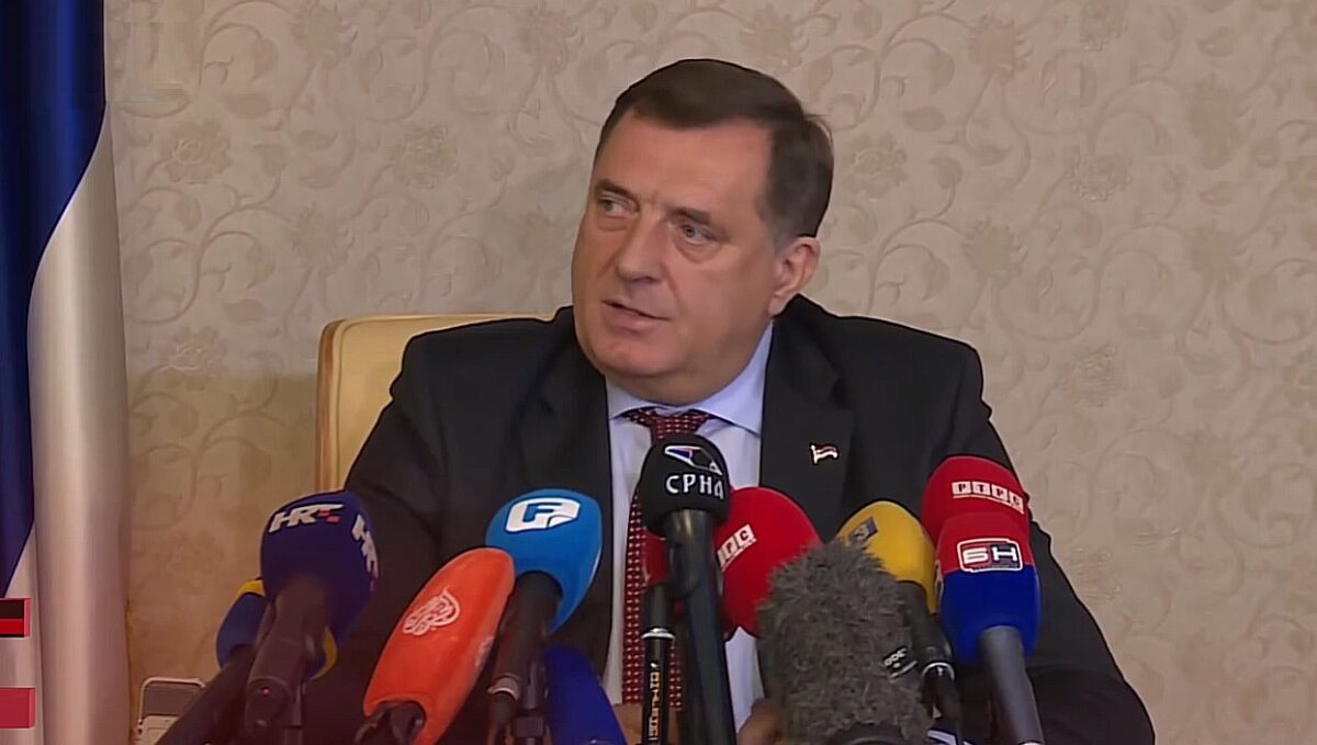 Donald Trump ridică sancțiunile impuse fostului lider sârb, Milorad Dodik