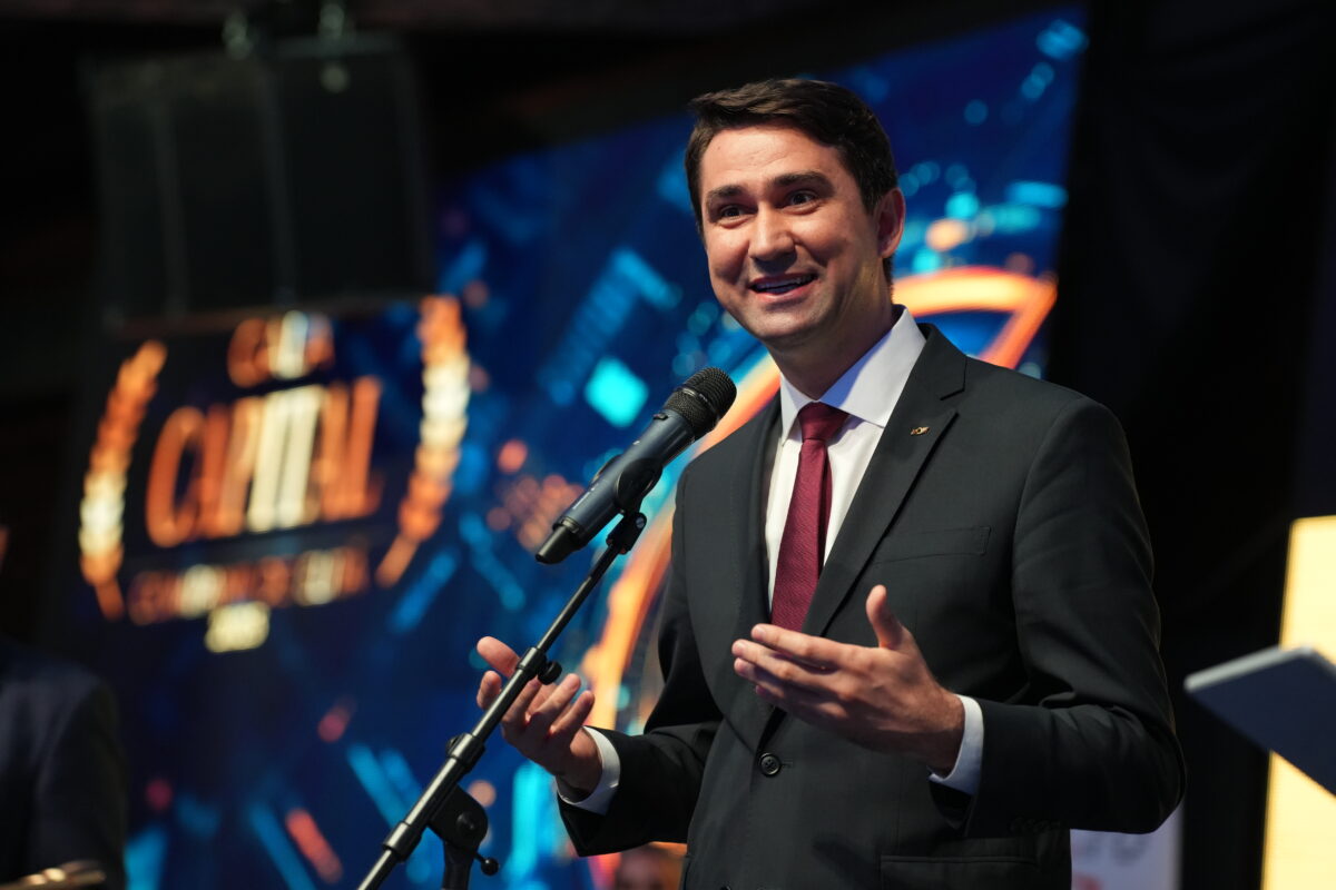 Gala Capital „Companii de Elită”! Florin Valentin Ștefan, Director General Poșta Română: „Sute de oameni împing compania în direcția corectă”