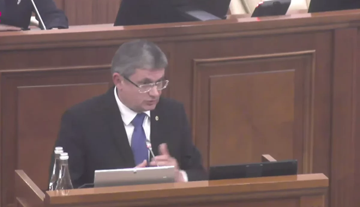 Parlamentul de legislatura XII a devenit funcţional. Igor Grosu, reales preşedinte