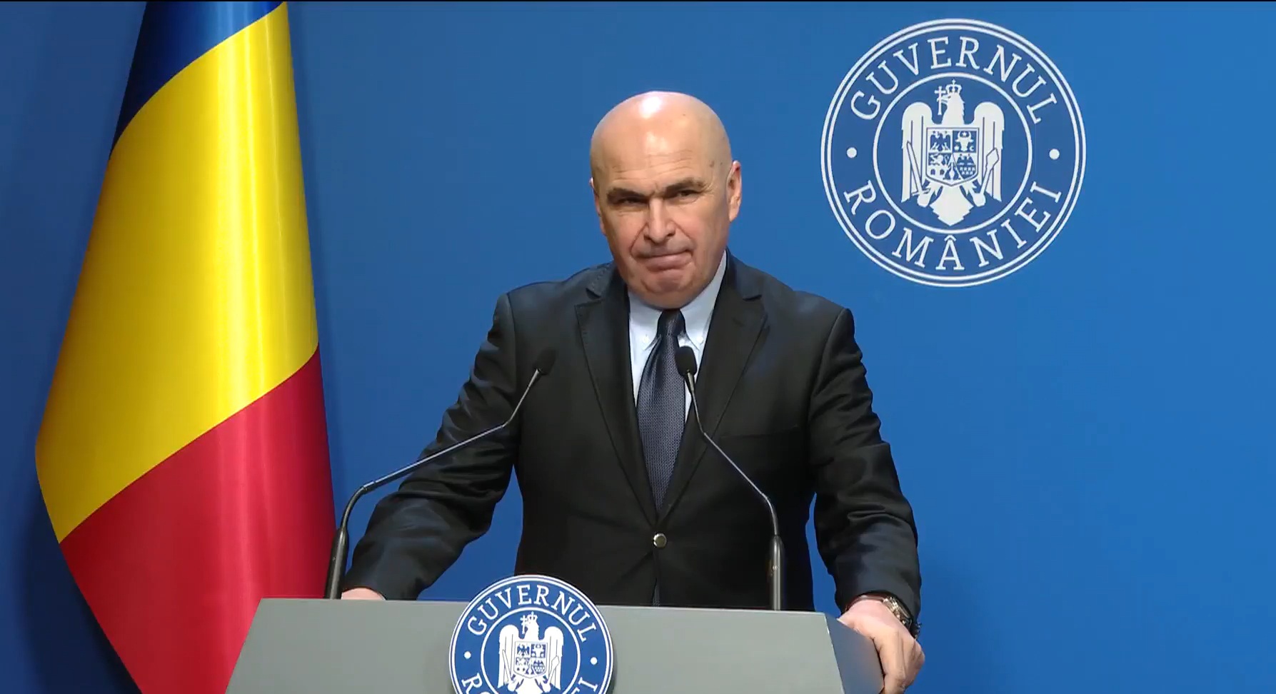 Sărăcie sau salvare? Ilie Bolojan, premierul cu "Excelul" în mână care taie fără anestezie o Românie în recesiune