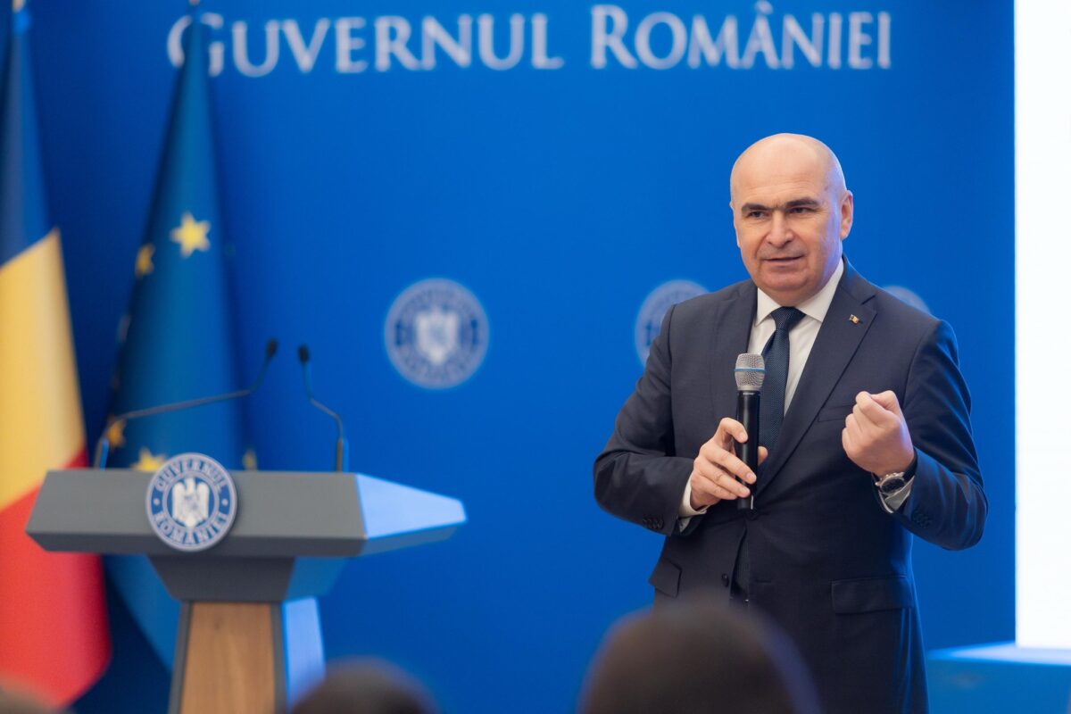 Bolojan, de Ziua luptei împotriva fascismului: Cum ura nu a cunoscut graniţe, acest val s-a răspândit şi în România