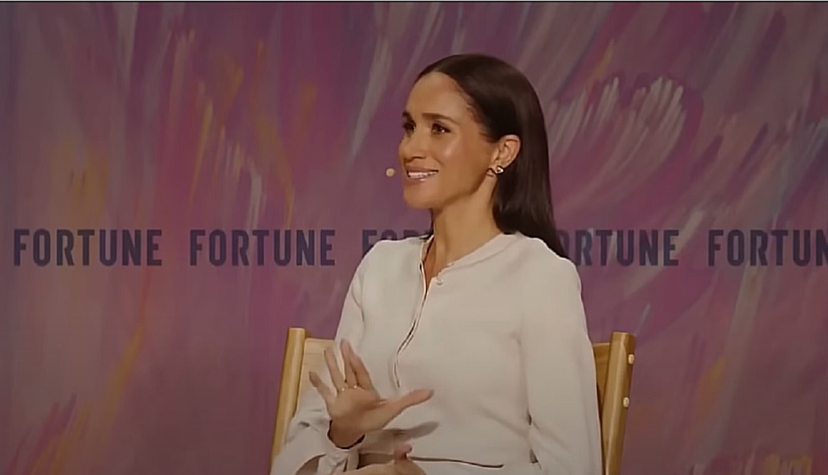 Meghan Markle, ipocrită până la capăt. Geantă cu inițiale DS imense pentru vizita la Washington DC