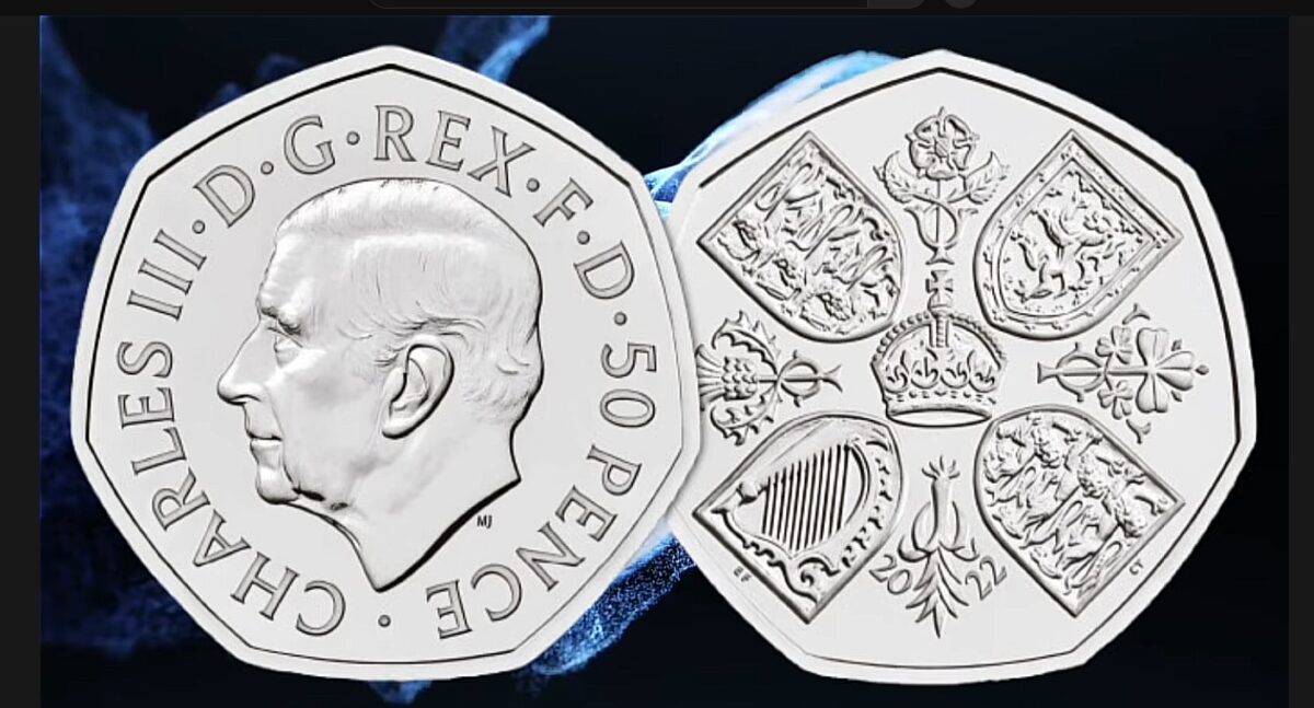 Prima monedă de 5 penny cu portretul Regelui Charles ajunge la public