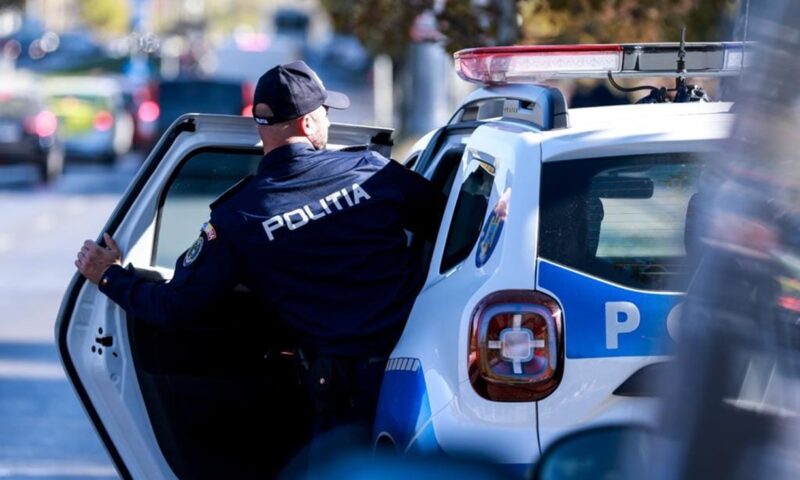 Polițiști și mecanici auto din Mehedinți, trimiși în judecată. Schema prin care erau ocolite amenzile rutiere