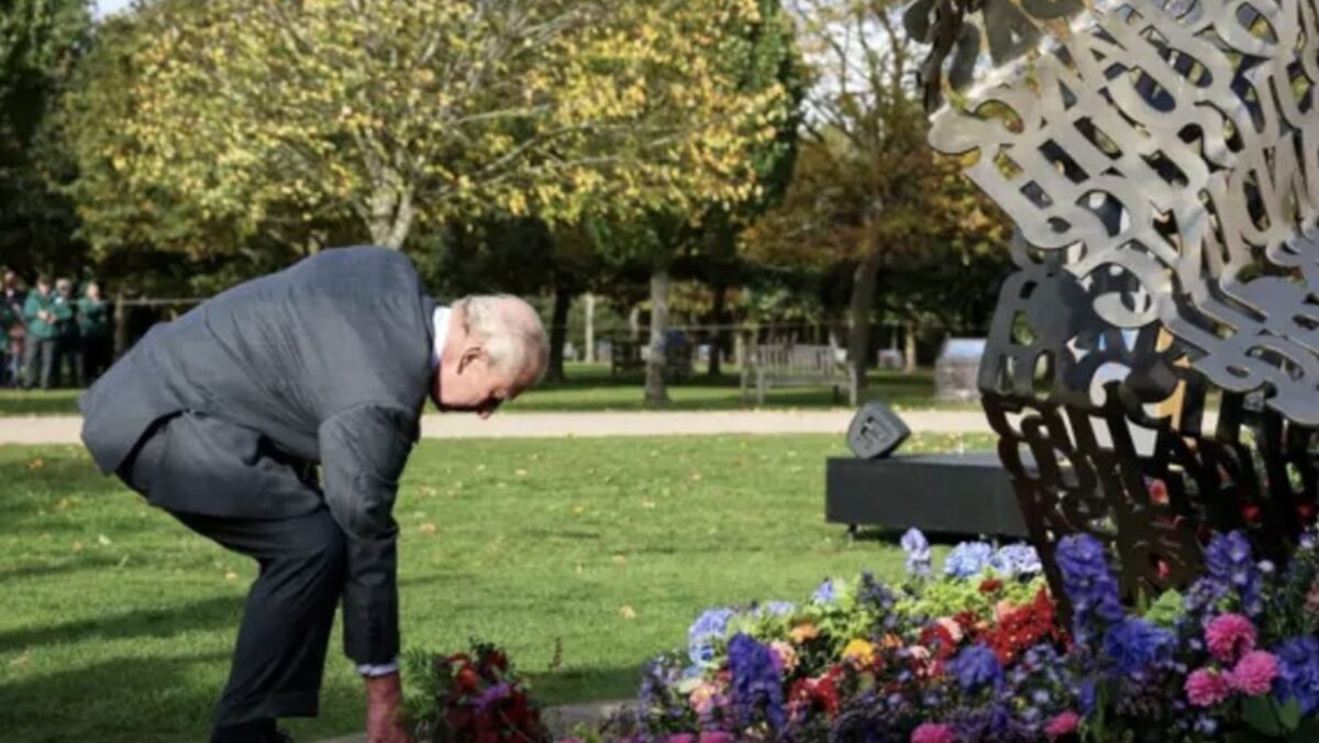 Regele Charles a inaugurat primul memorial dedicat militarilor LGBT din Marea Britanie