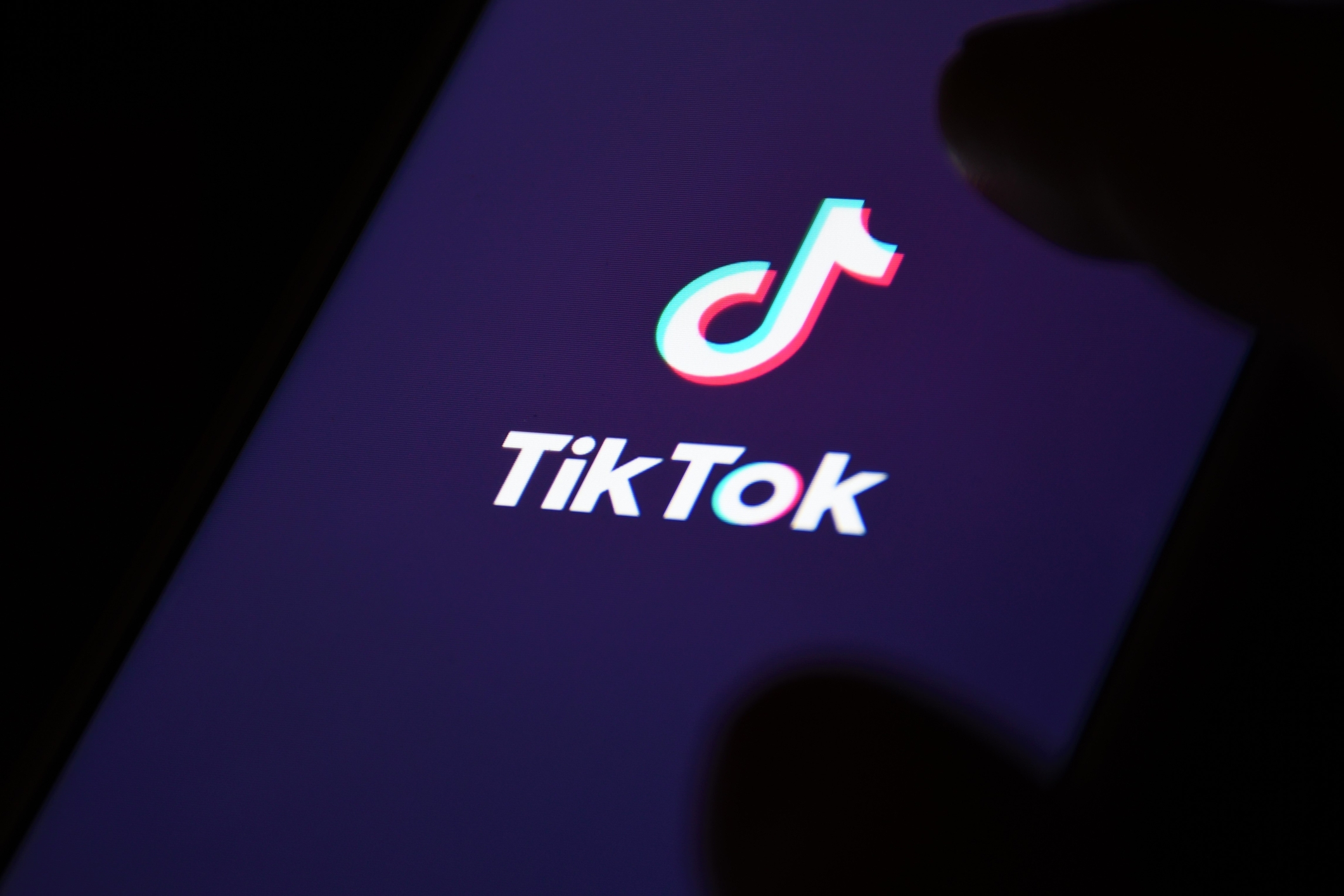Trend viral periculos pe TikTok. Copiii pot suferi răni grave