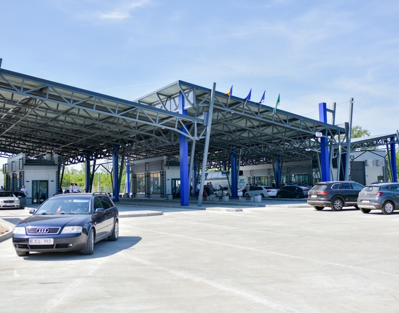 Frontierele, sub presiune înainte de Revelion. Poliția suplimentează efectivele și deschide artere suplimentare pentru evitarea cozilor