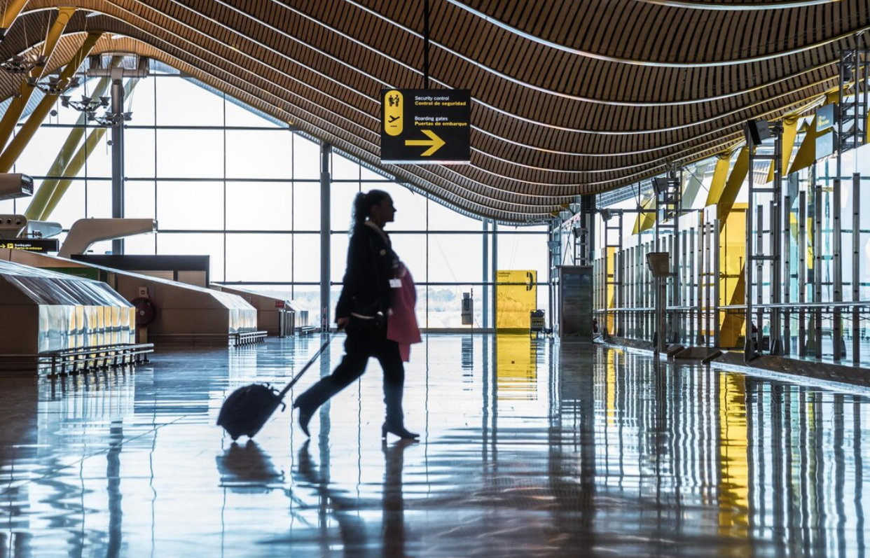 Sistemul EES va deveni complet operațional în această săptămână. Țările și categoriile de călători pentru care sistemul nu se aplică