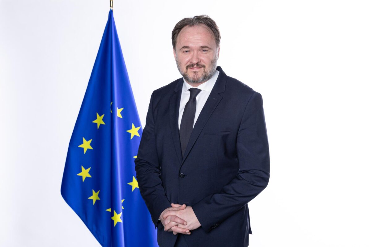 Comisarul european pentru Energie şi Locuinţe: Nu vom permite ca Putin să folosească energia ca armă