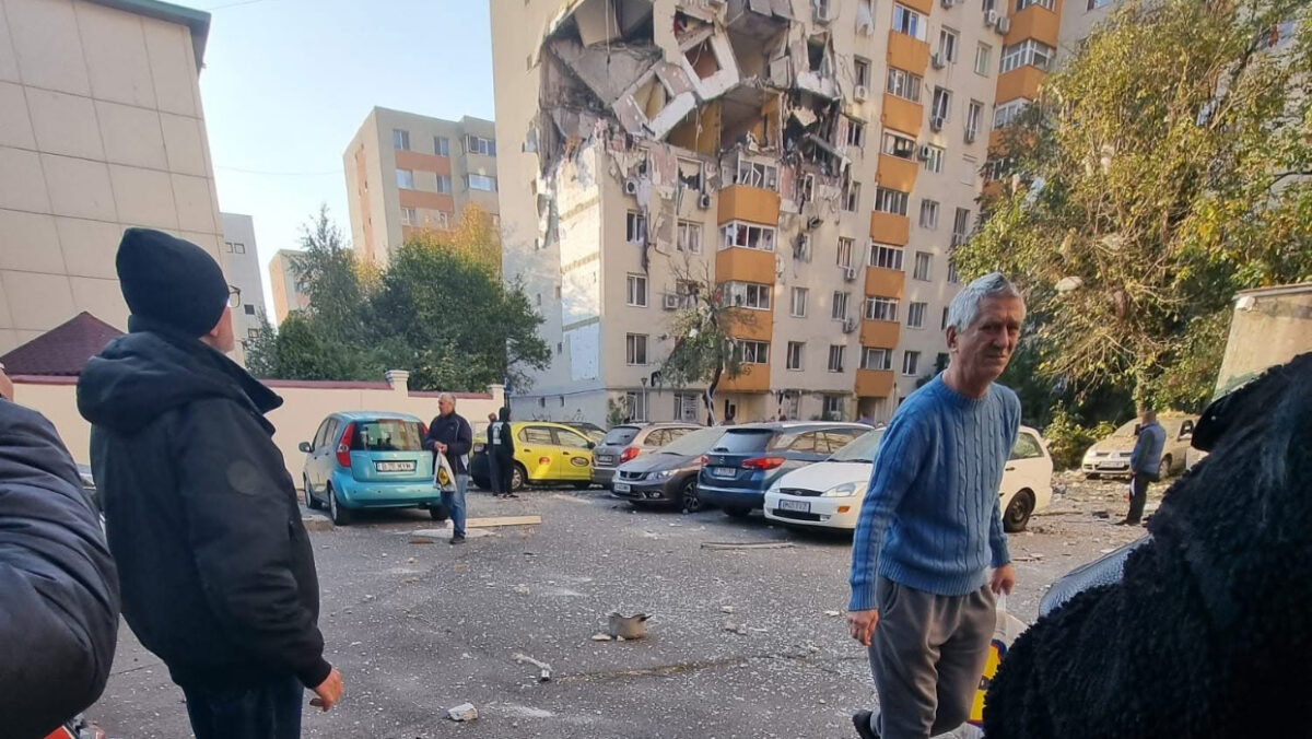 Explozia din Rahova. Pompierii au ridicat o dronă deasupra zonei afectate