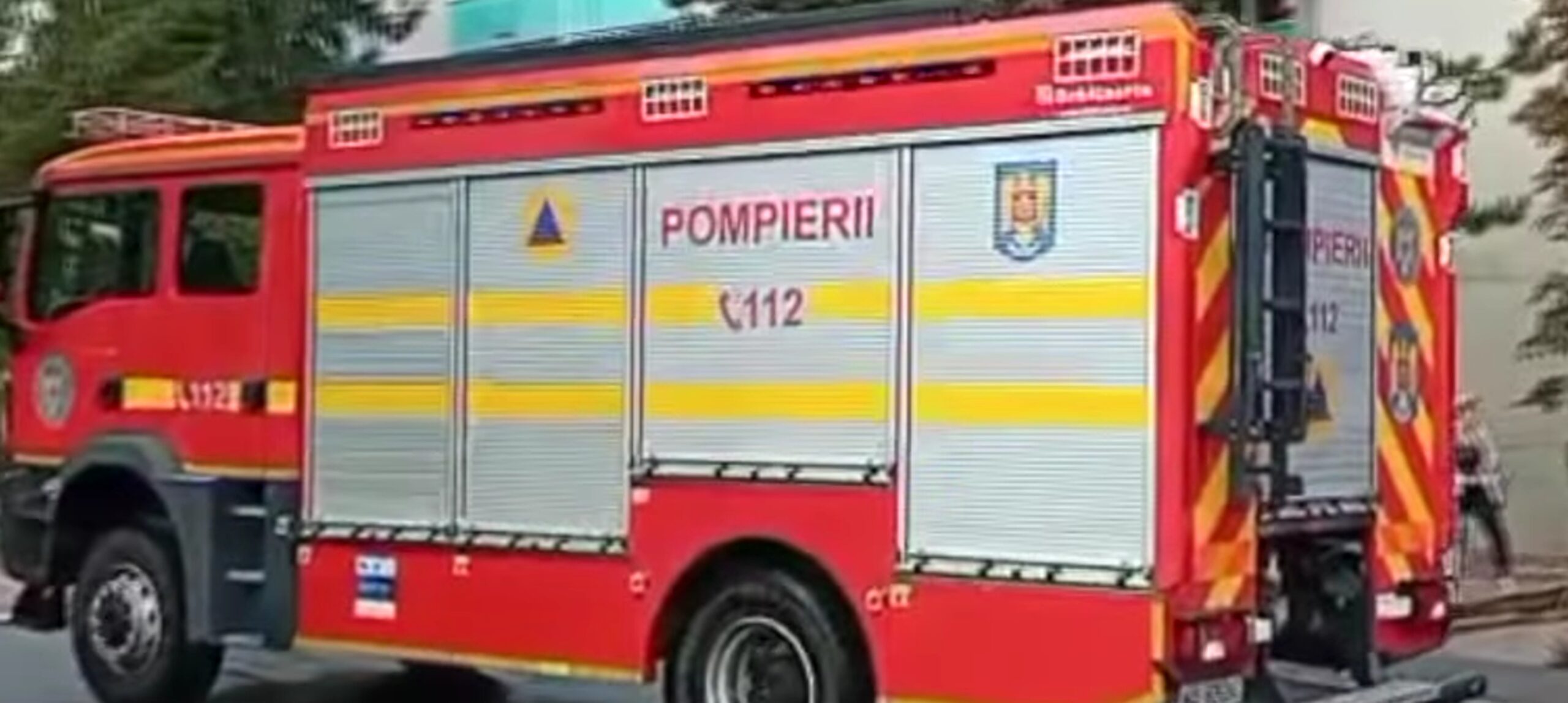 Explozie puternică într-un bloc din Sibiu. Zeci de persoane au fost evacuate