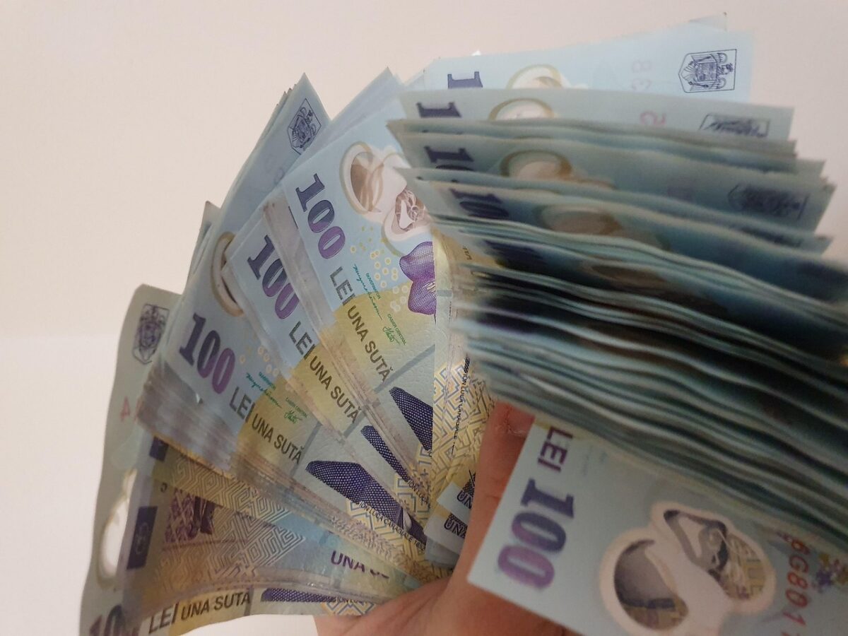 Ne așteaptă noi scumpiri. Inflația va continua să crească accelerat, potrivit unui sondaj INS