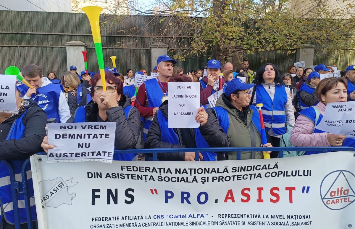 Sindicatele cer salarii și pensii decente. Protest comun în fața Guvernului, pe 29 octombrie