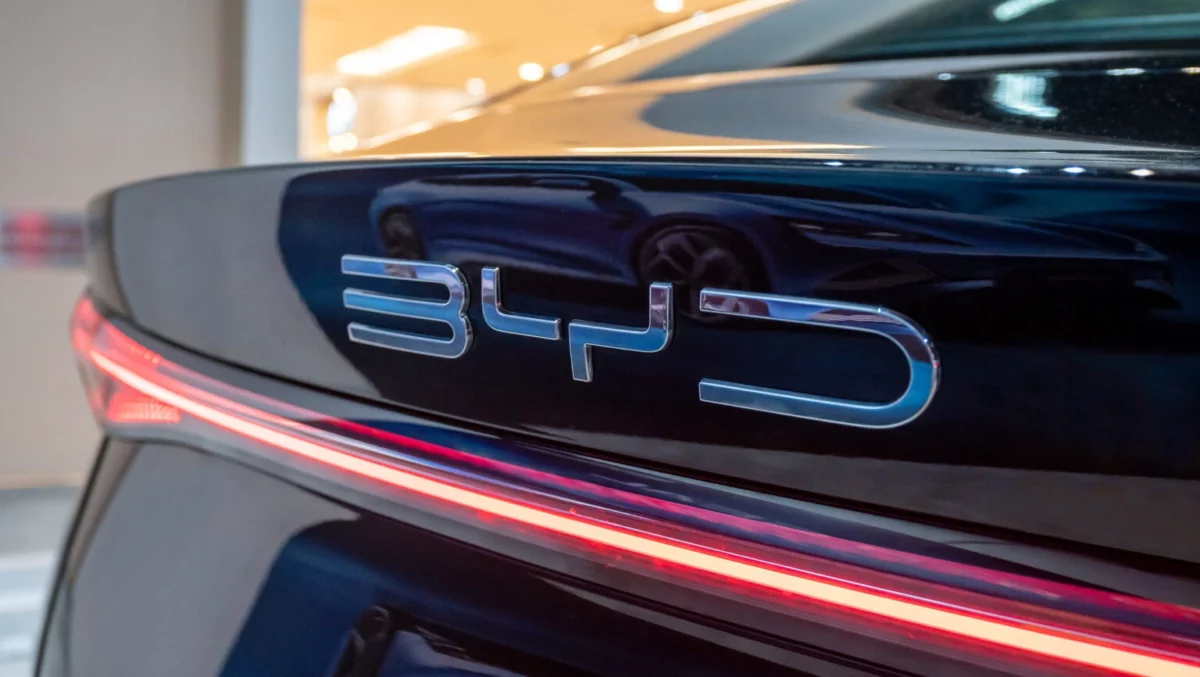 Românii lasă motorul termic în urmă și uită de Tesla: surpriza toamnei vine de la BYD, care recuperează teren