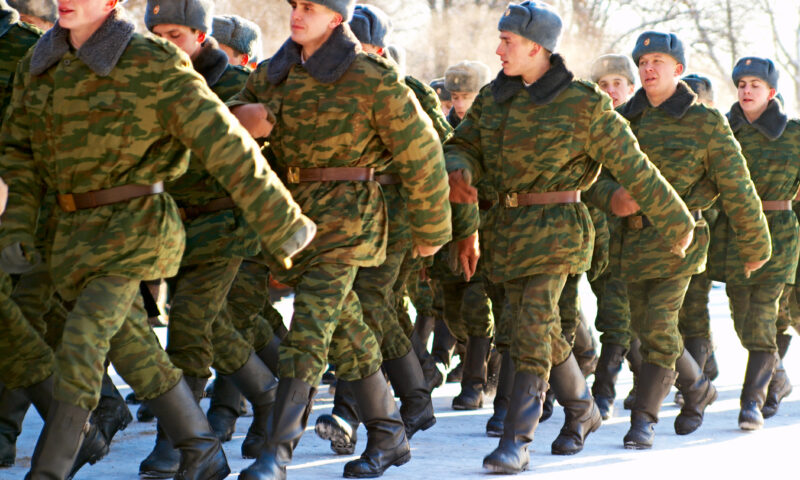 Putin promite ştergerea datoriilor pentru noii recruţi trimişi în Ucraina