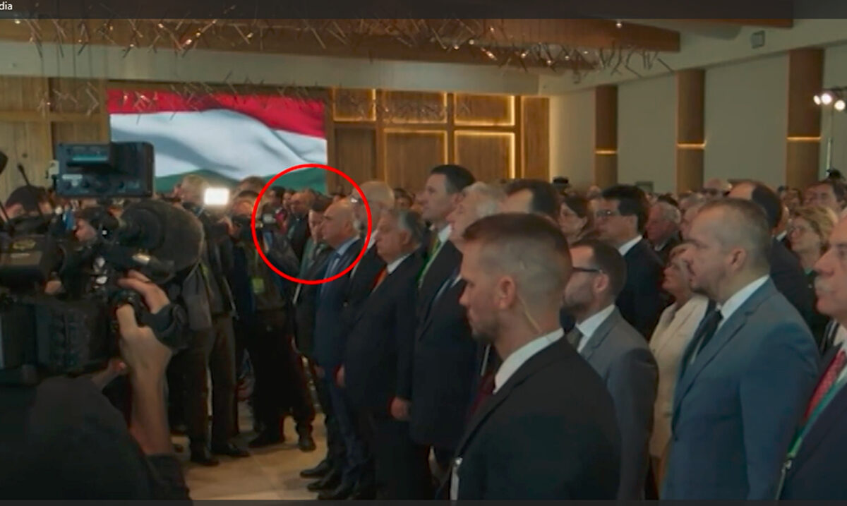 Momentul în care Grindeanu părăsește sala Congresului UDMR. Ce i-a șoptit lui Bolojan. Avem imaginile