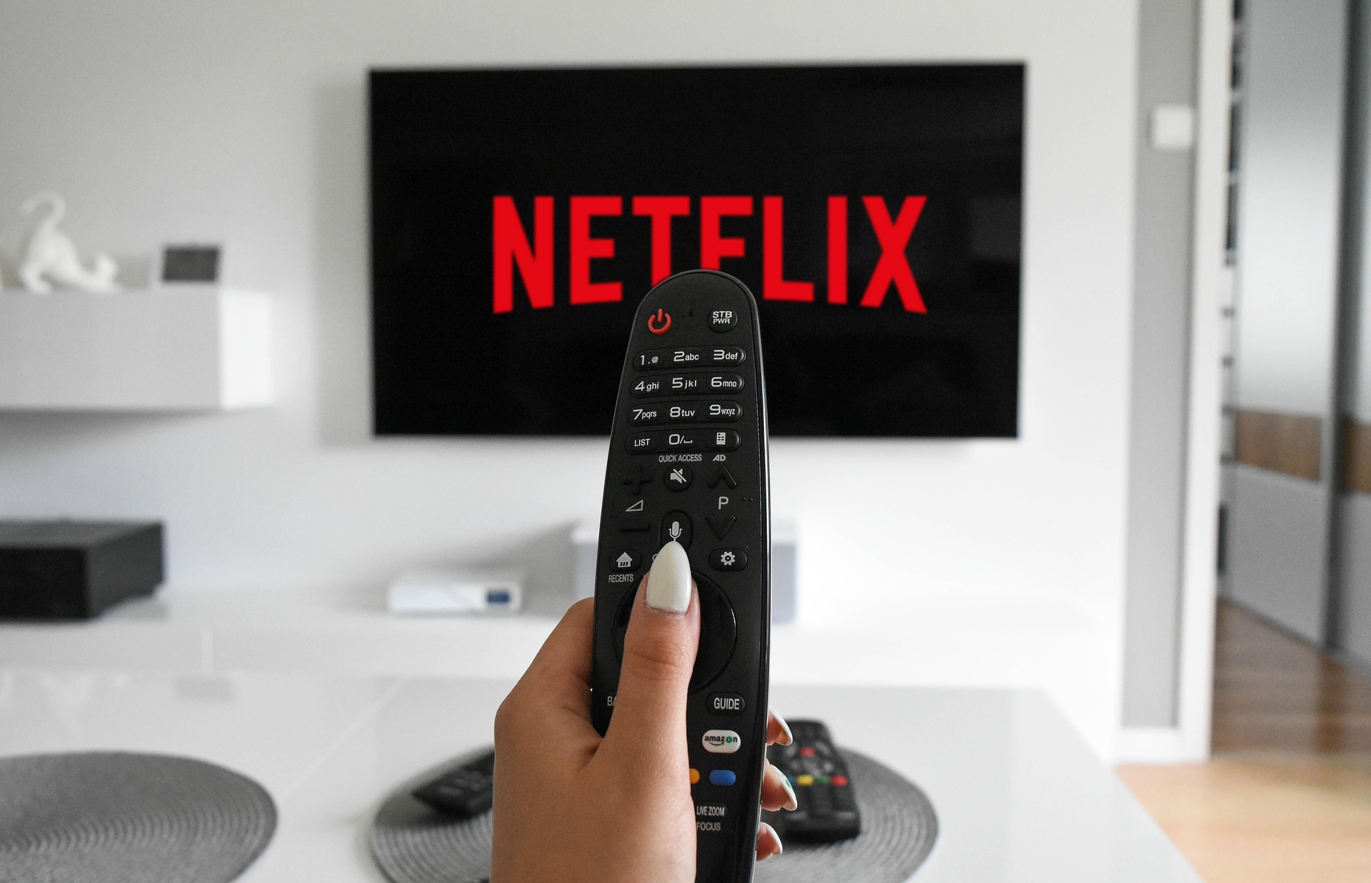Thrillerul care se întinde pe 20 de ani intră pe Netflix. Lansarea în Europa, în câteva zile