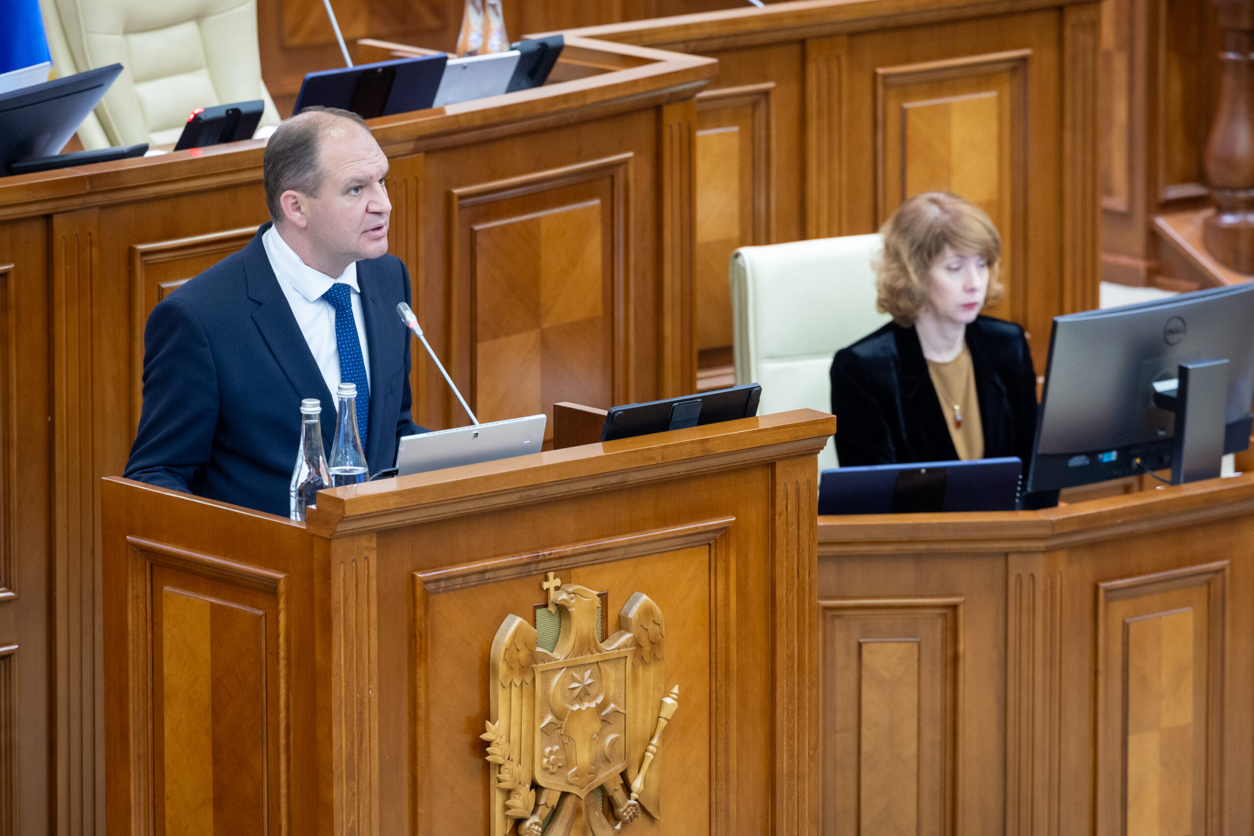 Ion Ceban promite accesul poliției la camerele video pentru combaterea drogurilor, iar IGP îl citează la audieri după acuzațiile grave. Video