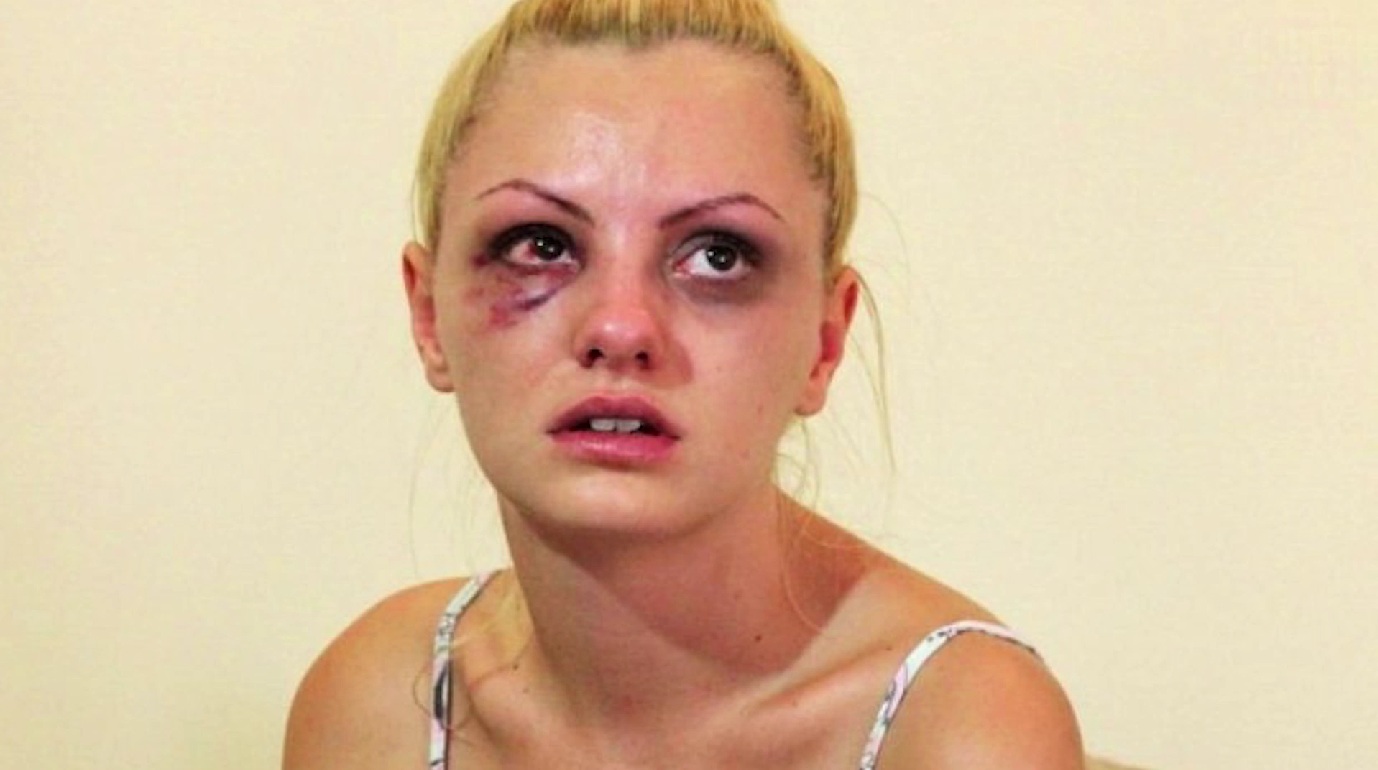 Femei celebre din România care au îndurat violența domestică. Mărturii despre frică și traume