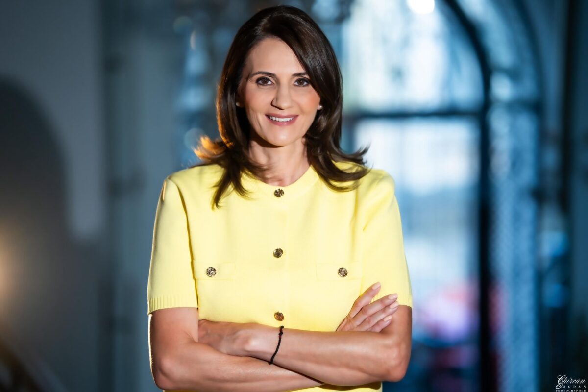 Anca Alexandrescu s-a auto-detonat! A fost locotenent-colonel