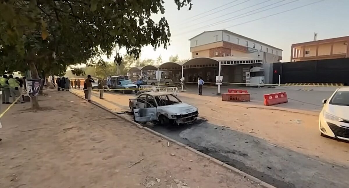 Atac sinucigaș în Islamabad: 12 morți și 27 răniți în fața unui tribunal