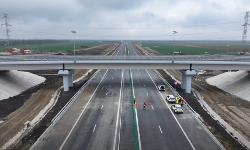 Probleme pe marile șantiere rutiere. Cinci loturi din A7 și A8 riscă să piardă finanțarea din PNRR